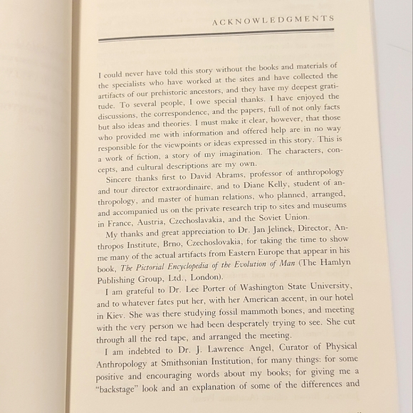 5 for $25- The Mammoth Hunters by Jean M. Auel - Picture 5 of 6